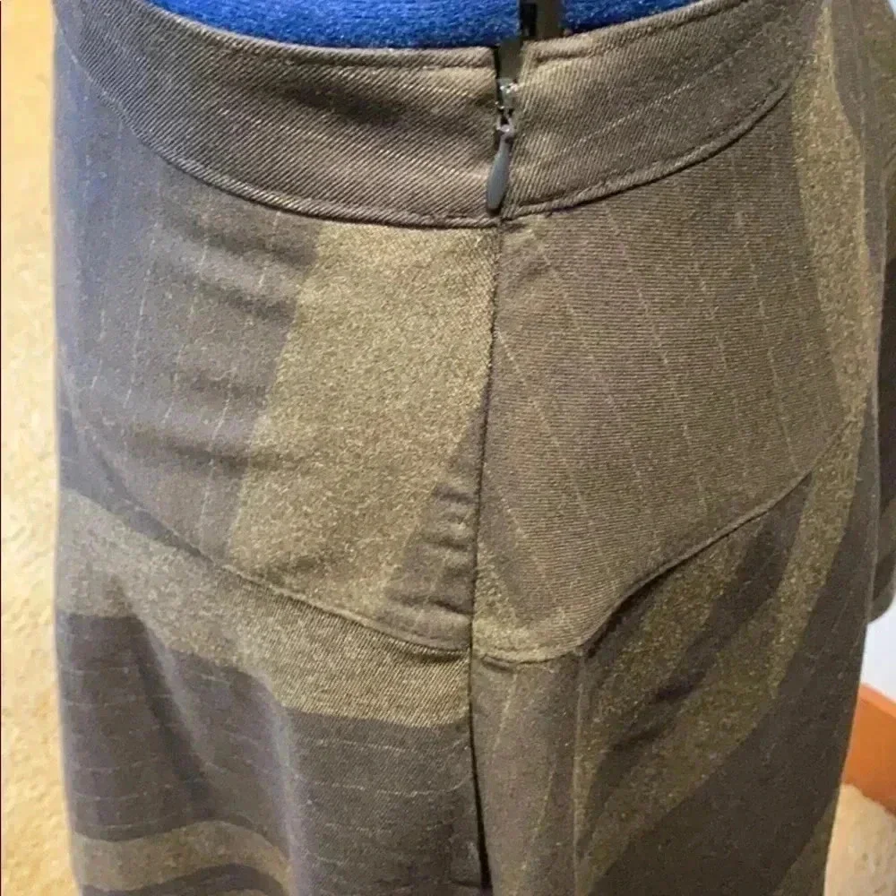 Banana Republic fit and flare skirt 12